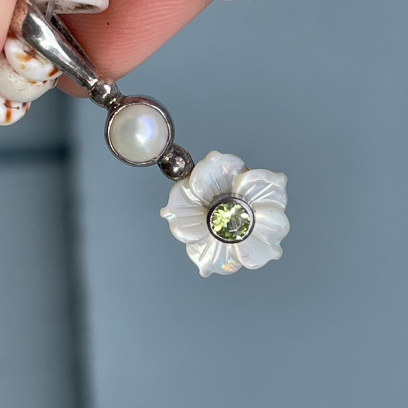 VINTAGE SHELL HEISHI Beads sterling silver flower Pendant NECKLACE vintage pearl - Picture 3 of 16